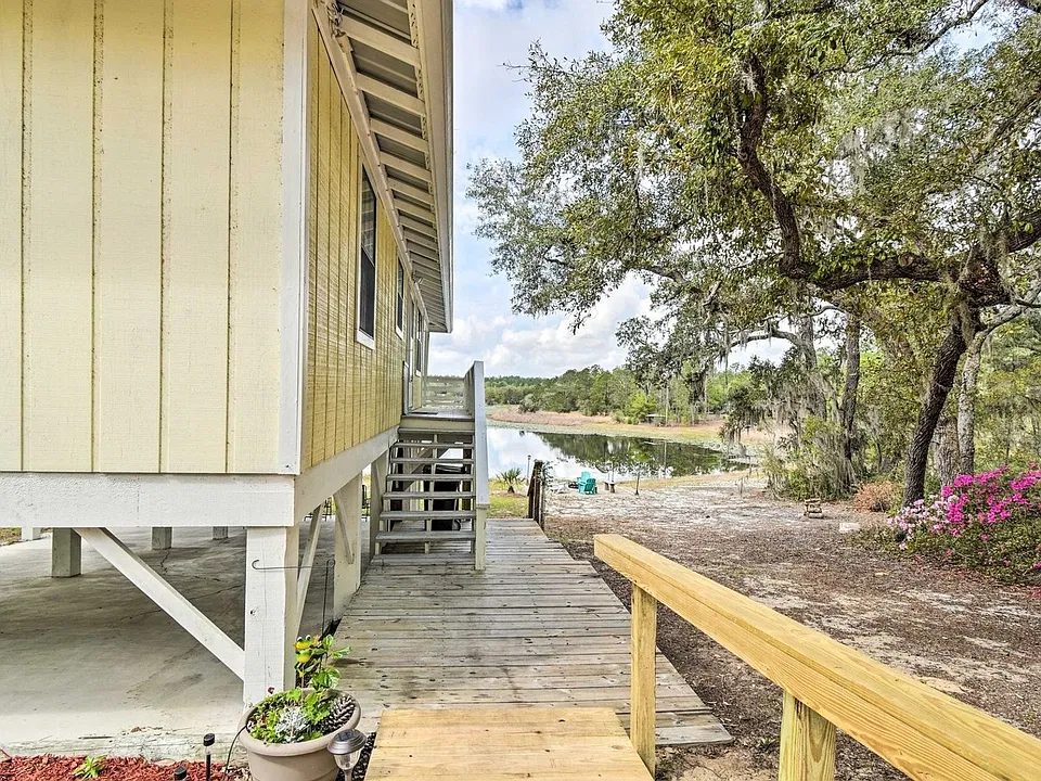 115 Lake Green Sills Rd