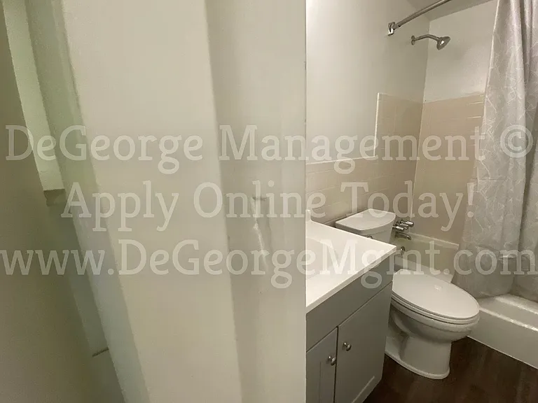 Avalon Apartments — Photo 38