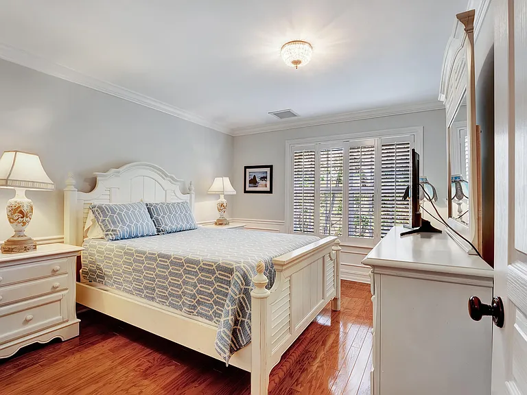 306 N Swinton Ave — Photo 21