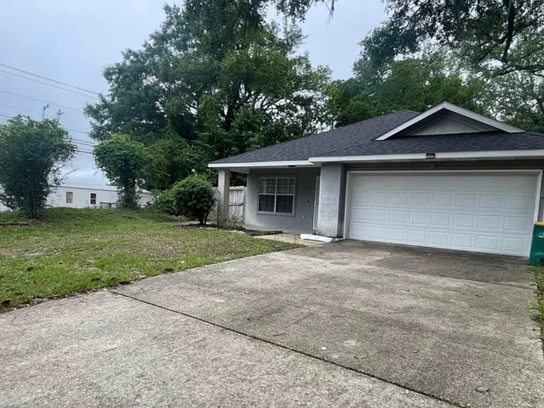 11027 Oakcrest Dr — Photo 4