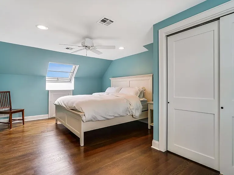 206 Curtis Point Dr — Photo 8