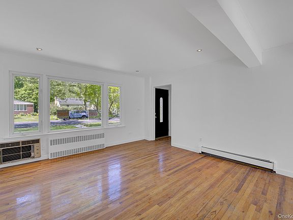 5th image of 771 Maple Place