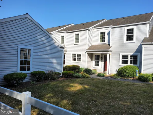 717 Cambridge Ct #U-0050, Palmyra, PA 17078