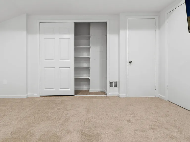 1029 N Stuart St #705 — Photo 15