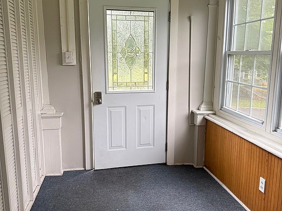 3rd image of 18 Chapel St