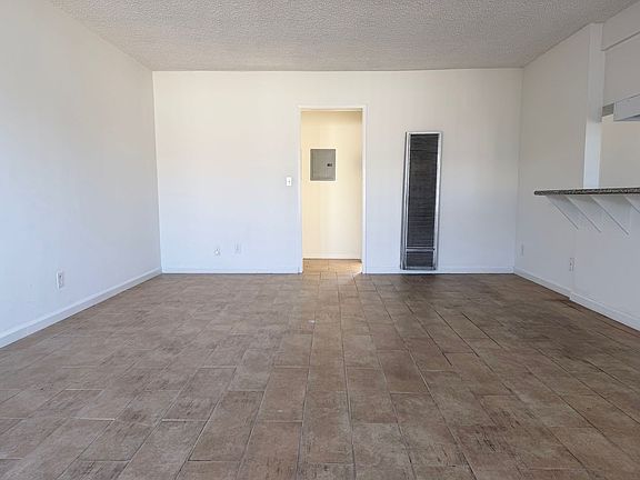 2nd image of 9011 Columbus Ave