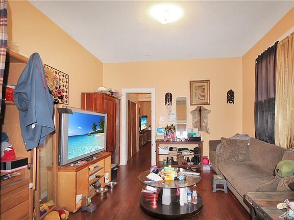 4th image of 2706-08 Oreilly St