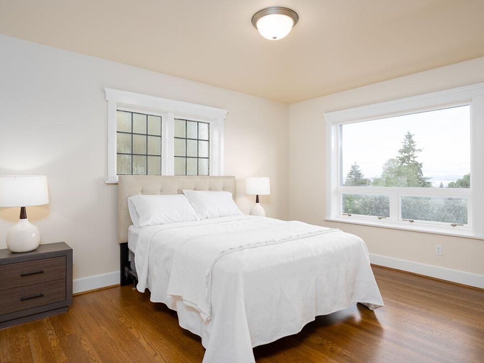 1st image of 931 11th Ave E #401