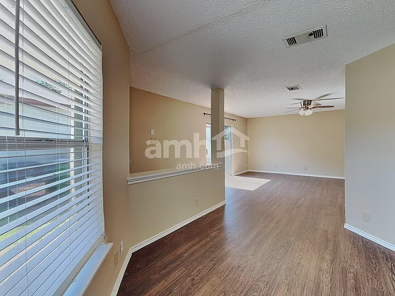 9254 Village Brown — Photo 4