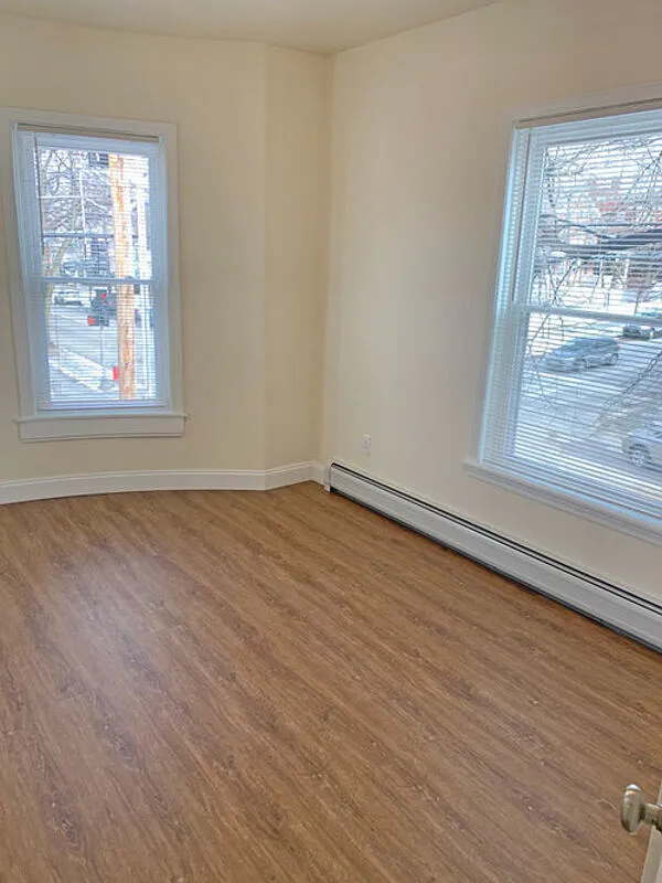 3 bed, 1.0 bath, $3,510 — Photo 4