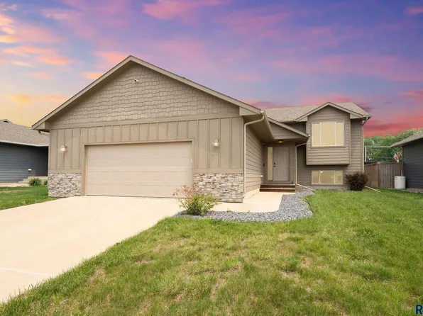 406 Lien Ave, Harrisburg, SD 57032