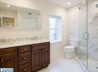 1624 Pine St #2, Philadelphia, PA 19103