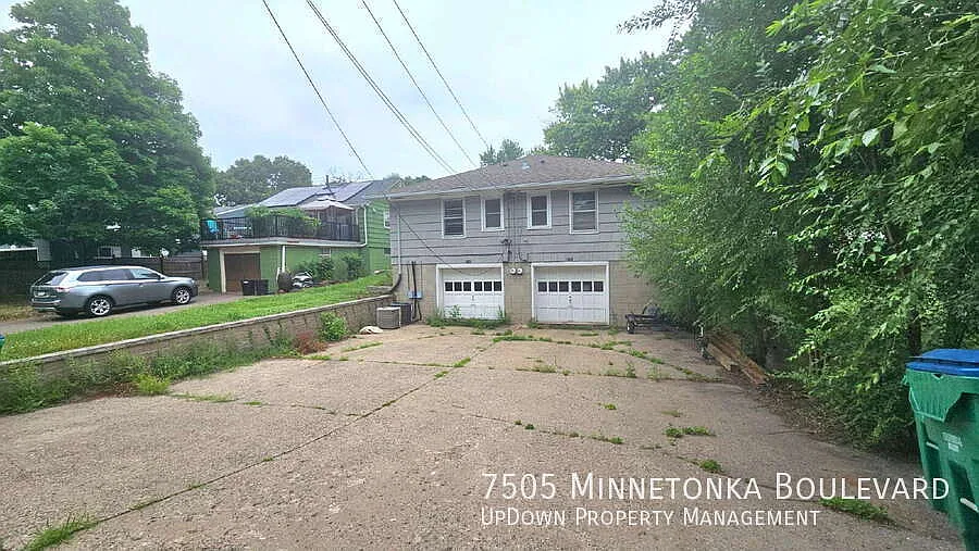 3-Bed, 2-Bath duplex in St. Louis Park - Spacious 1,225 Sq Ft Living. 8/1 — Photo 2