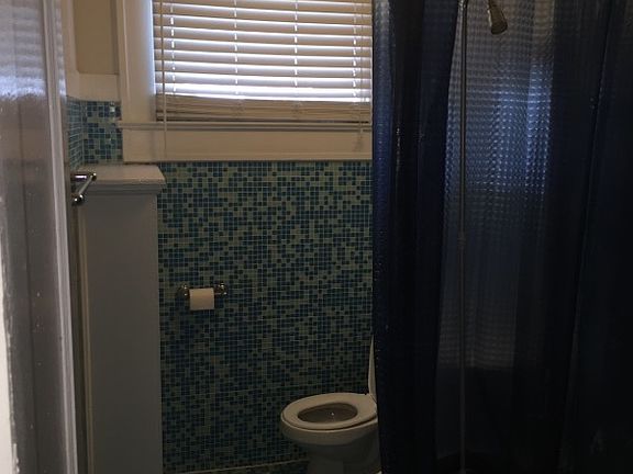 4th image of 201 5th St S APT 14