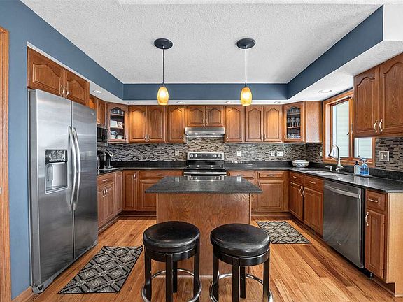 5th image of 2963 170th St