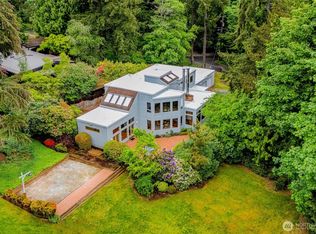 1027 SW 174th Pl, Normandy Park, WA 98166