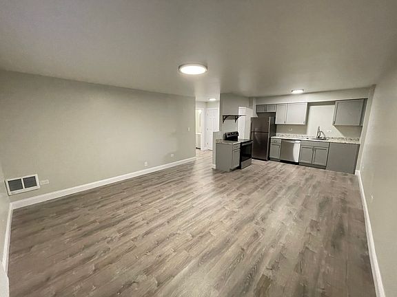 2nd image of 515 S Milwaukee Ave #519-10