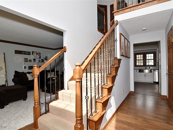 4th image of 33165 Popham Ln