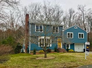 60 Kieran Rd, Reading, MA 01867