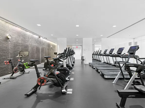 400 East 67th Street image 22 of 29