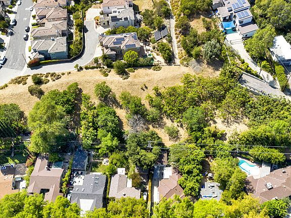 5th image of 1 Oak Hill Ave