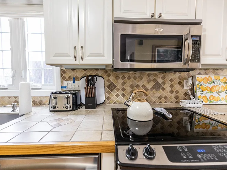 71 Maxwell Dr — Photo 16