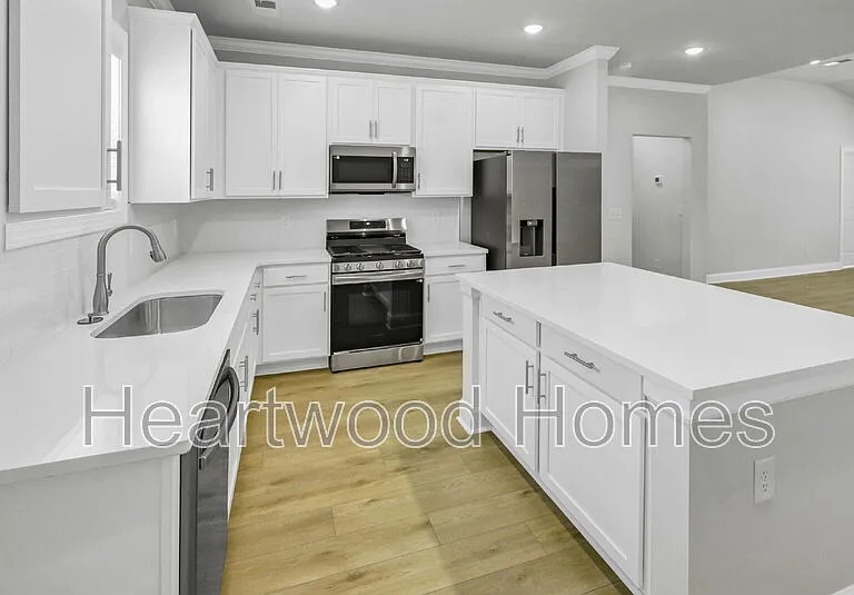 6640 Satchel Ford Rd — Photo 1