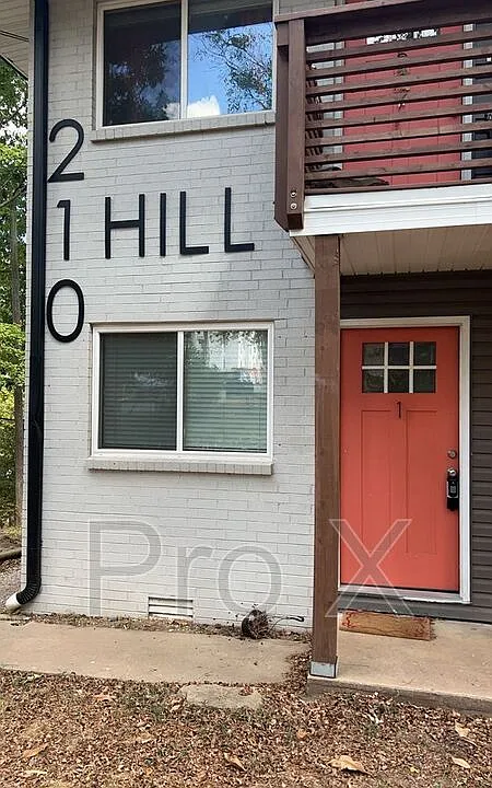 210 S Hill Ave #210 S HILL AVE
