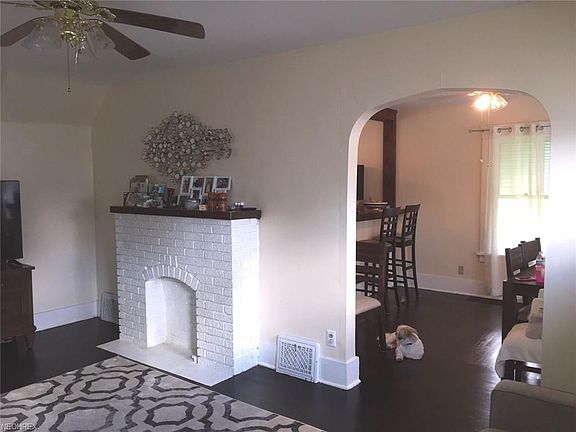 5th image of 1504 Sheridan Ave NE