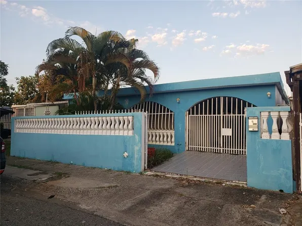 5M13 Calle Parque Las Palomas, Carolina, PR 00983