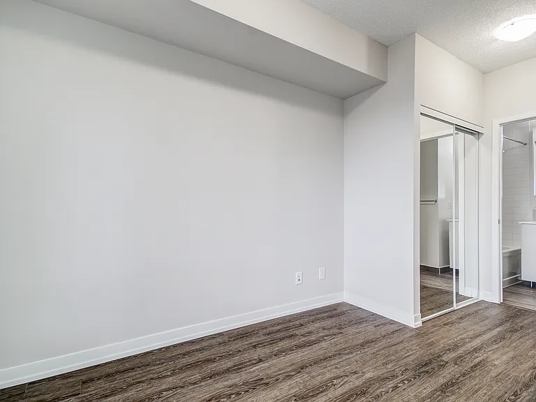 2550 Eglinton Ave W — Photo 55