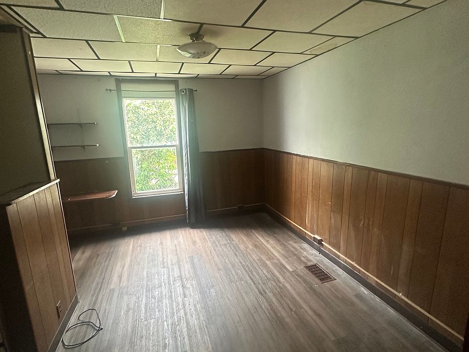1st image of 635 Elm St APT 4