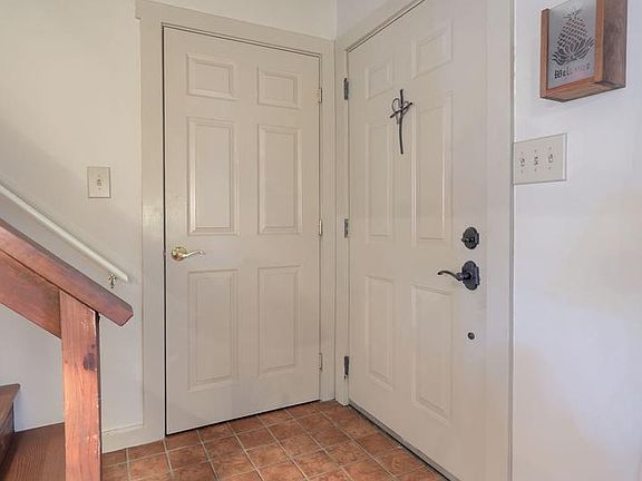 3rd image of 1521 W Penn Grant Rd