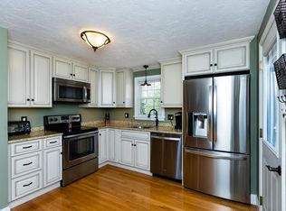 43 Strawberry Hill Rd, Plymouth, MA 02360