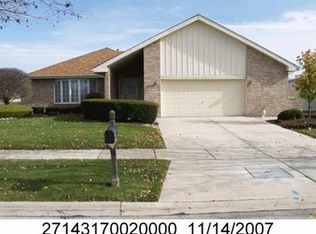 15707 Chapel Hill Rd, Orland Park, IL 60462
