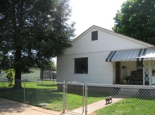 18 Wilson St, Ravenswood, WV