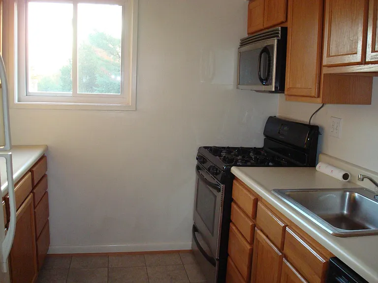 11503 Amherst Ave #103 — Photo 6