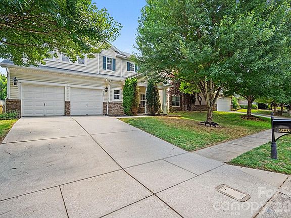 2nd image of 9228 Seamill Rd
