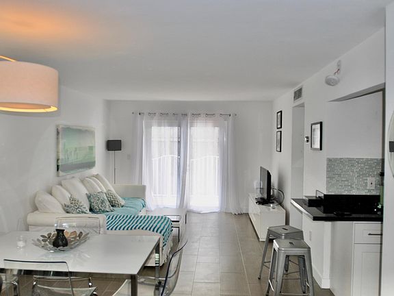 2nd image of 61 Collins Ave APT 401