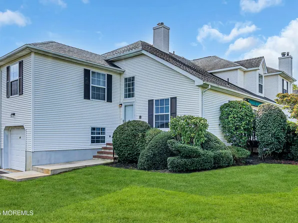 57 Racquet Road, Wall, NJ 07719