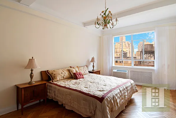 Sold by Halstead Real Estate | media 22