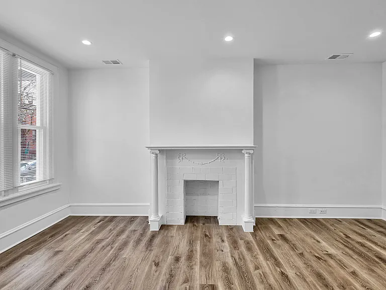 3219 Kennett Sq — Photo 5