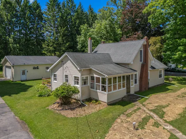 101 Hanover Ct, Hanover, MI 49241