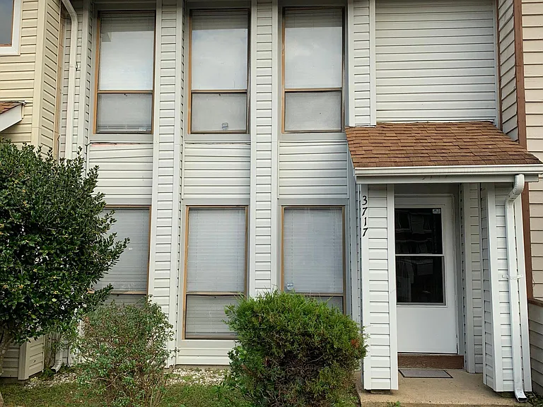 3717 Chimney Creek Dr — Photo 1