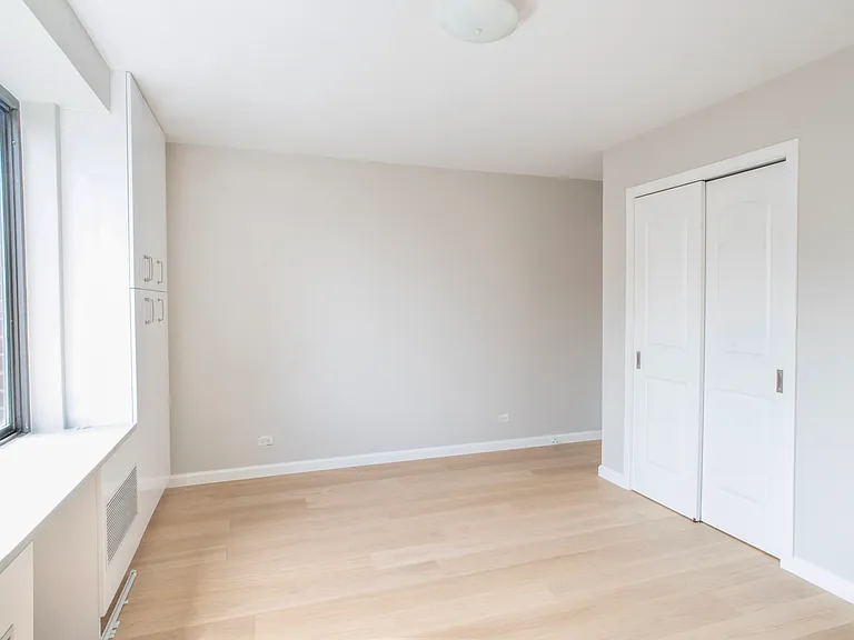 382 Central Park W #15H — Photo 10
