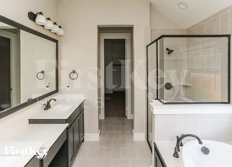 537 Windrow Ln — Photo 10
