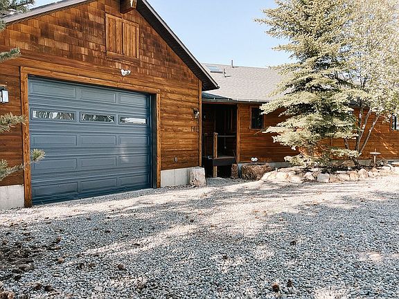 Garage and mudroom entrance