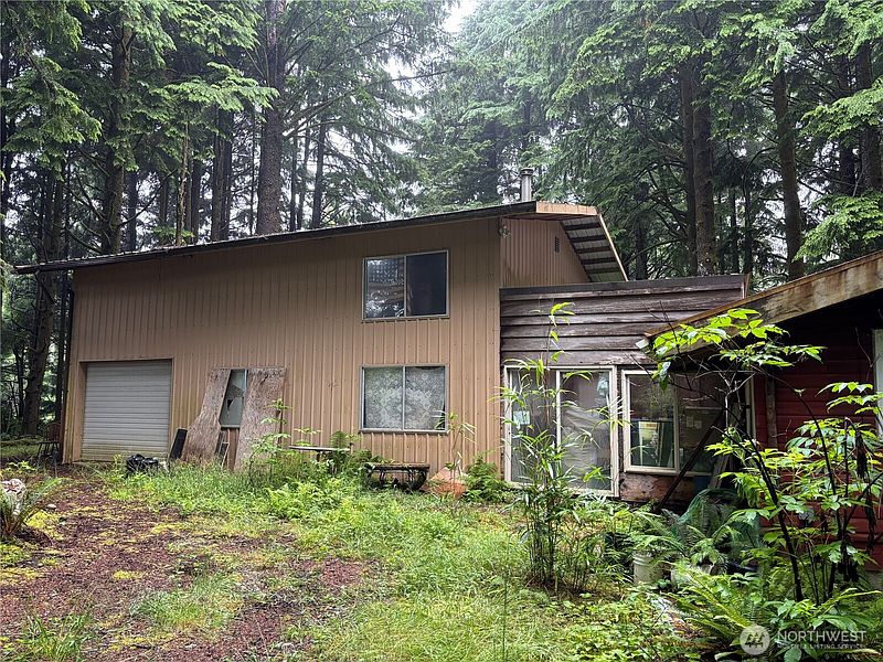 5th image of 33 Oceanview Drive N