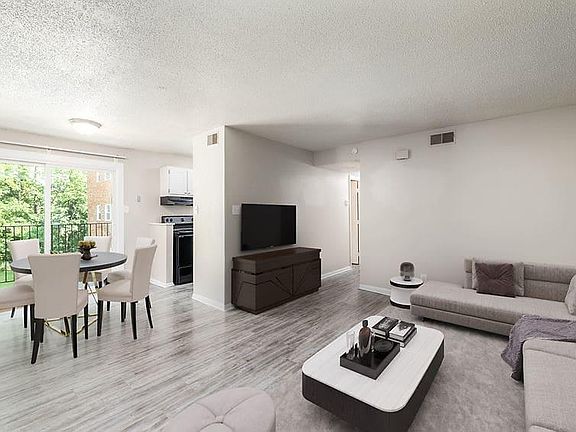 4th image of 1808 Willomore St #0f5c58f60