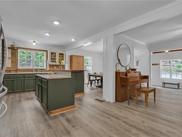 6290 Cascade Palmetto Hwy — Photo 20